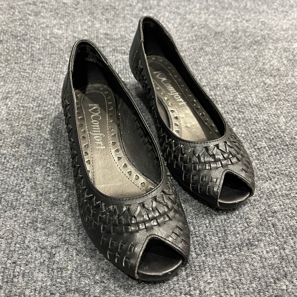 * I Love Comfort Black Leather Open Toe Wedges Sz 5